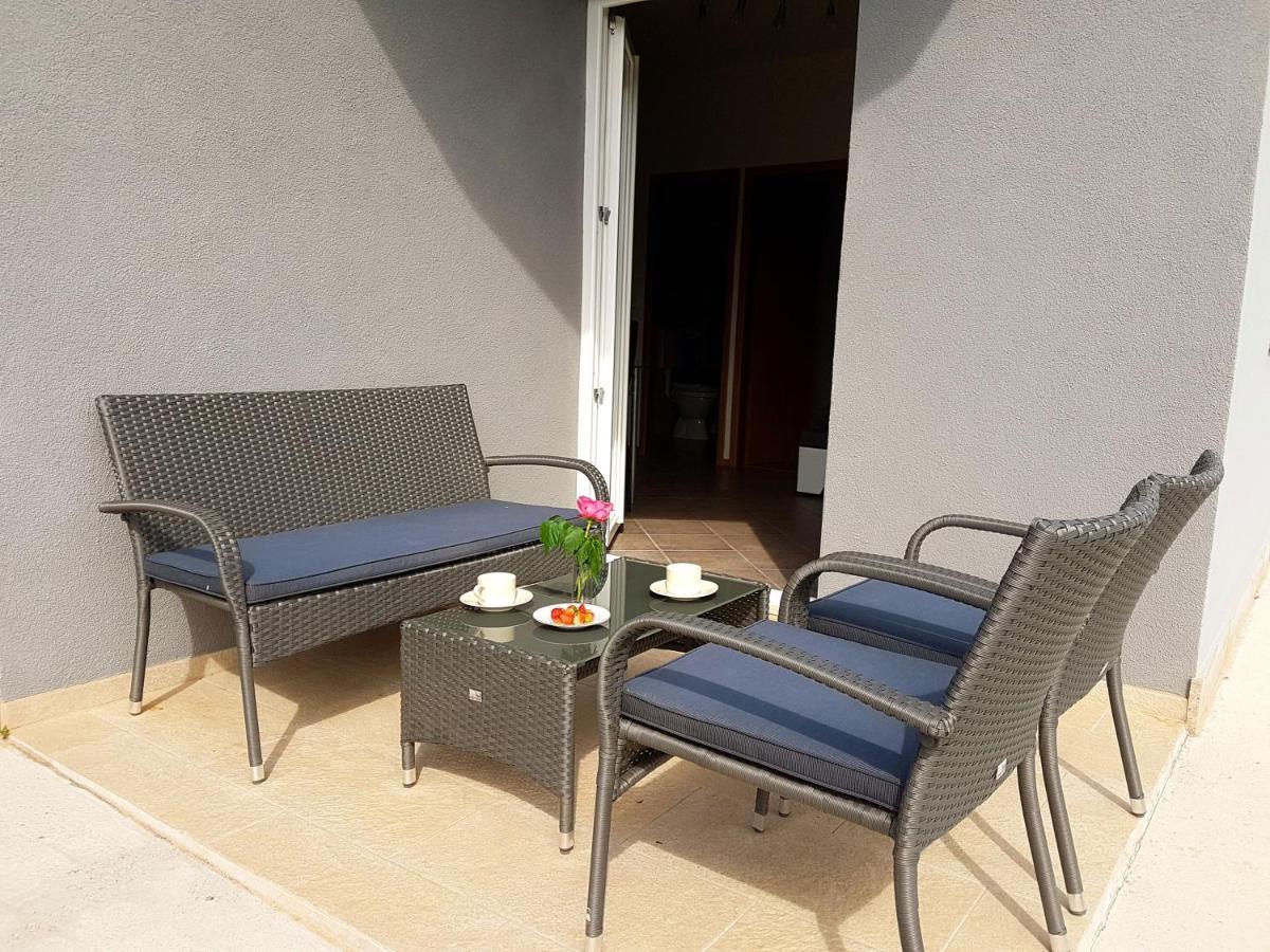Apartments With A Parking Space Nin, Zadar - 13571 Exterior photo